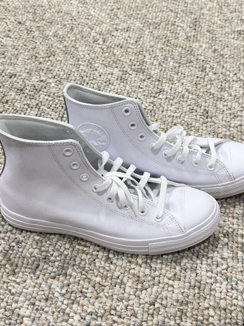Converse Chuck Taylor All Star Leather High Top Sneakers | M 8.5, W 10.5